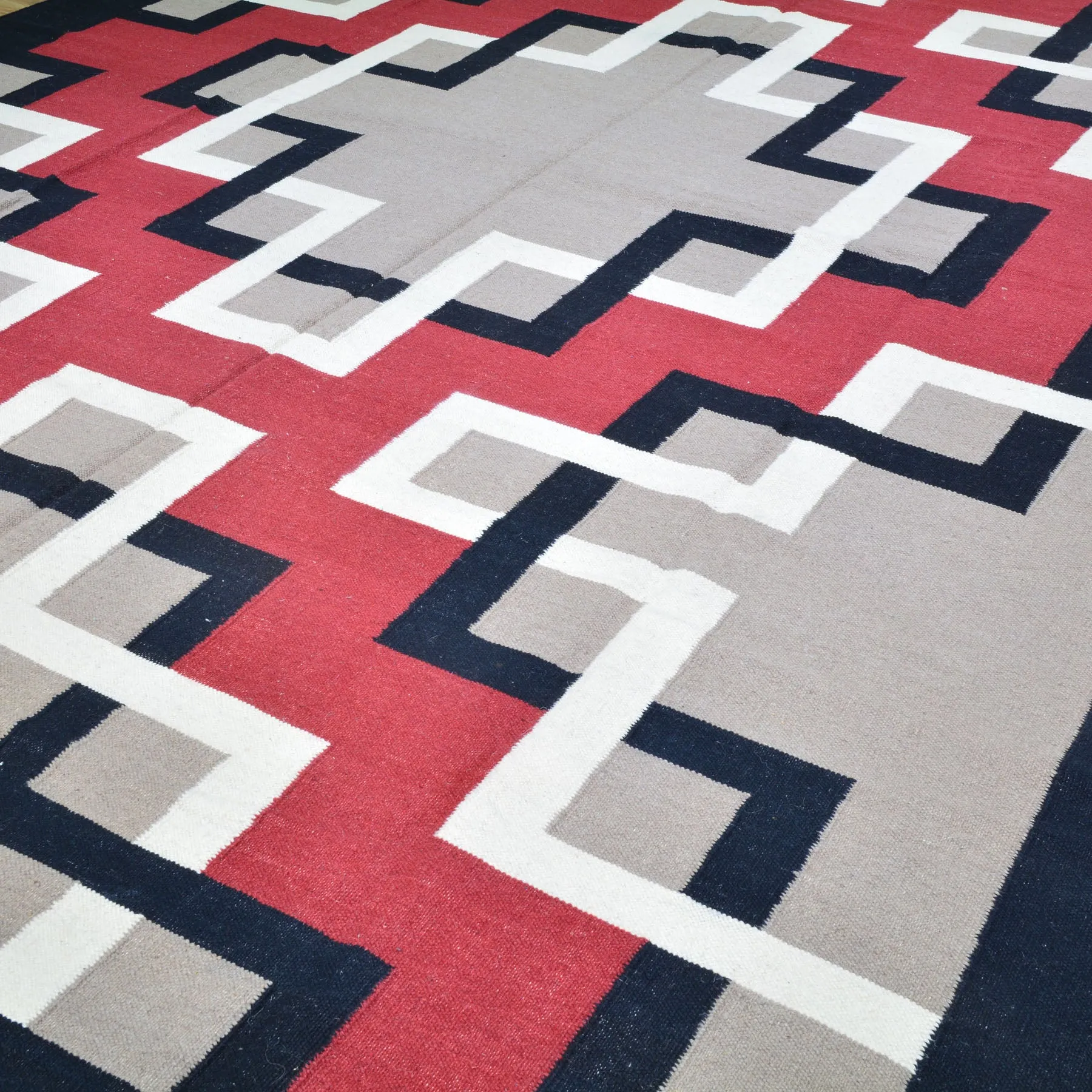 Hand-Woven Reversible Southwestern Design Handmade Wool Kilim (Size 9.10 X 14.0) Cwral-10506